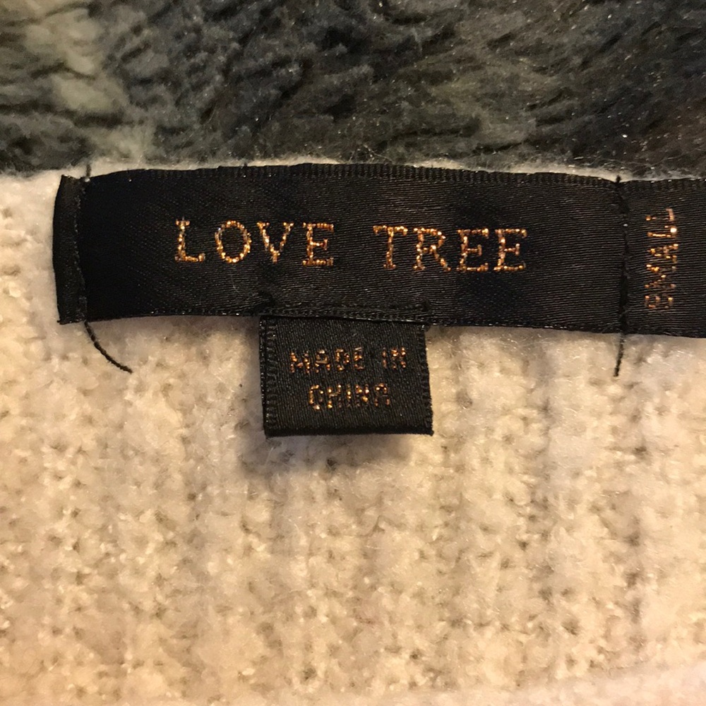 Sweater - Picture 3 of 4